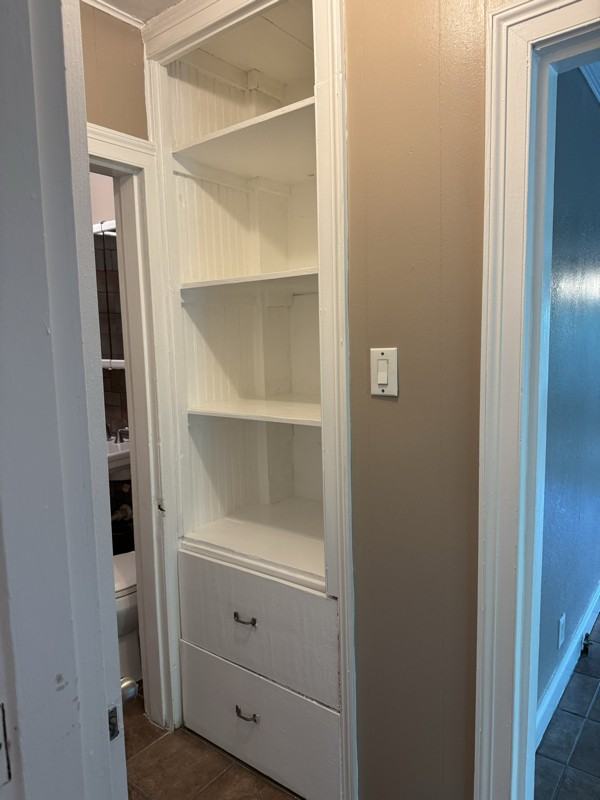 109 Shelby St - Photo 4 of 16