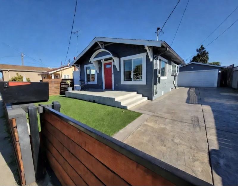 170 S 30th St - Photo 2 of 10