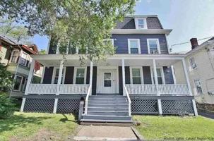 featured image of 40 N Chestnut St