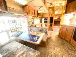 featured image of 464 Ellis St