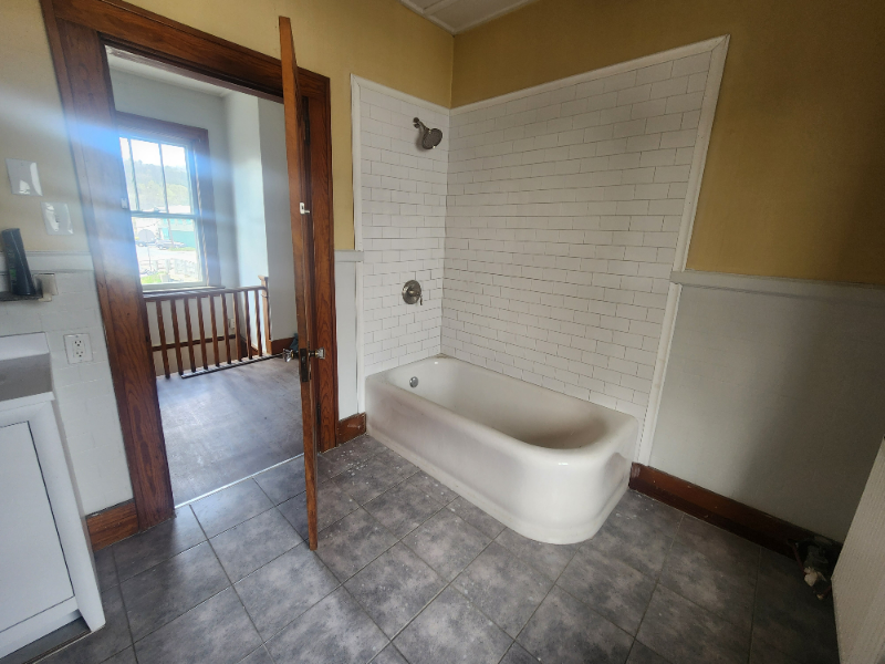 4 Blackwell St #2 - Photo 7 of 12