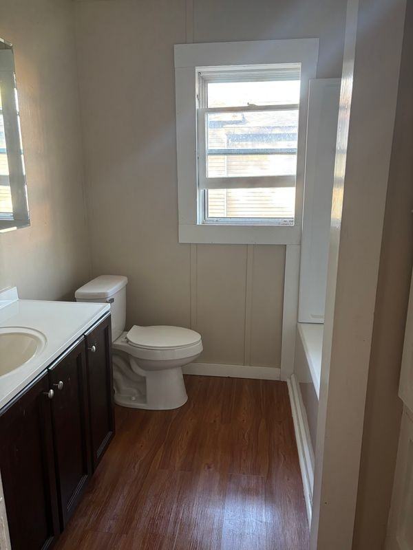 874 Oasis St - Photo 2 of 9