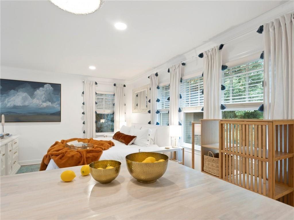 325 Sinclair Ave Ne - Photo 4 of 29