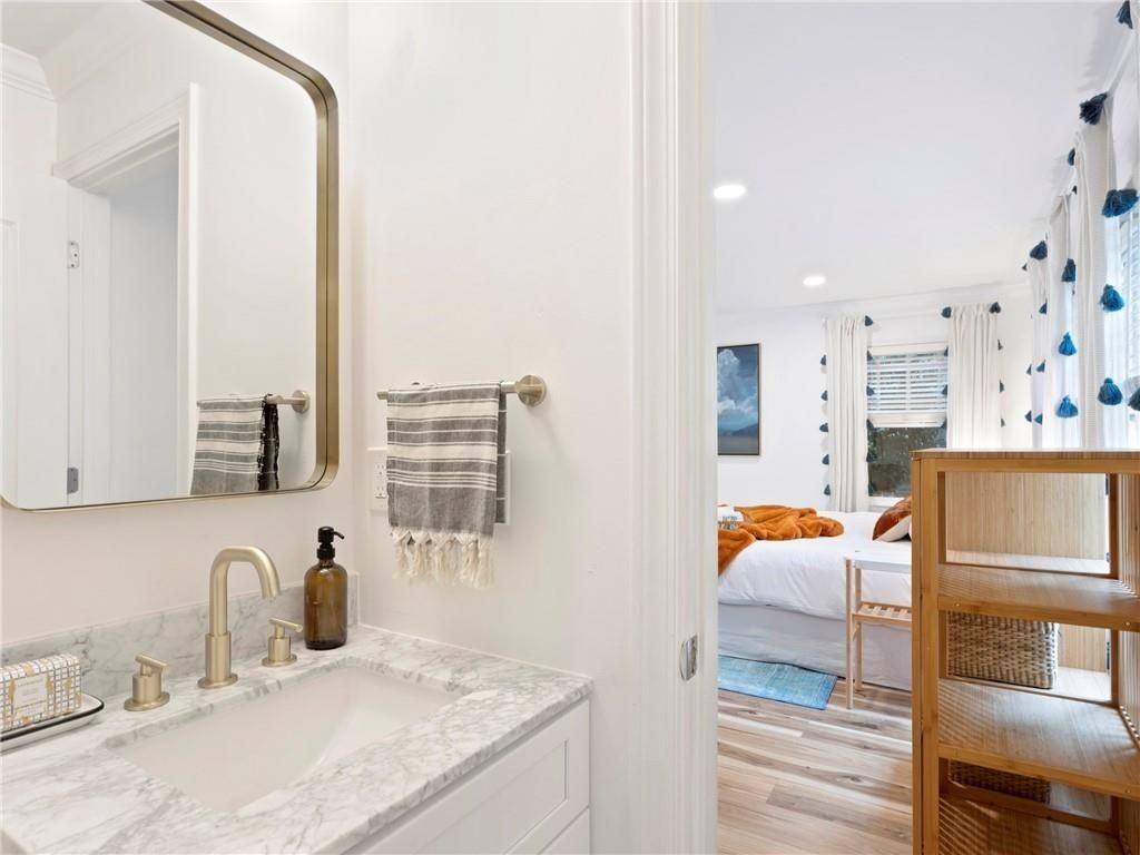 325 Sinclair Ave Ne - Photo 7 of 29