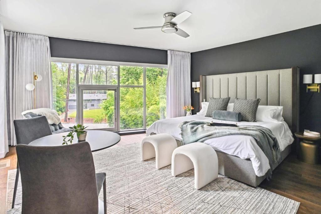 1960 Tall Tree Dr Ne - Photo 2 of 44