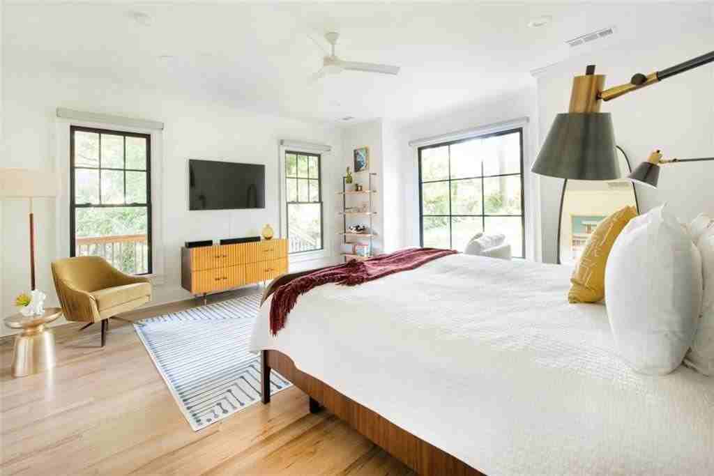 192 Stovall St Se - Photo 5 of 38