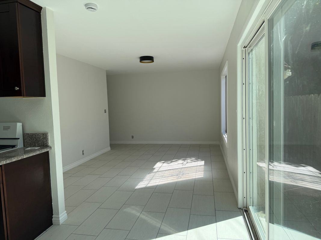 2052 Lewis Ave - Photo 5 of 16