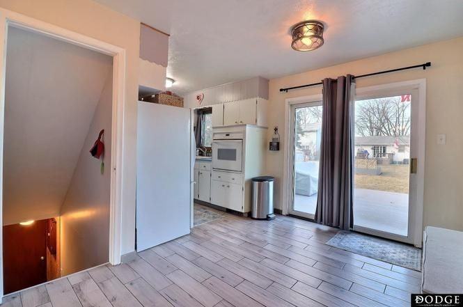 2049 Pearl St - Photo 6 of 11