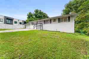 featured image of 1131 Custer Ave Se