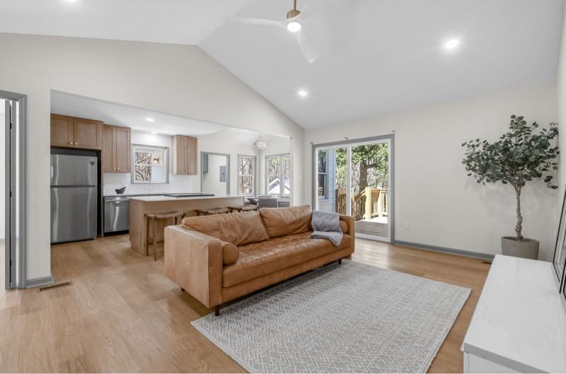 421 Danielle Dr - Photo 7 of 31