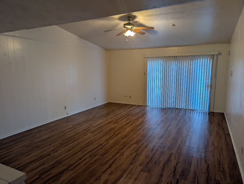 144 N Crestwood Blvd - Photo 3 of 20