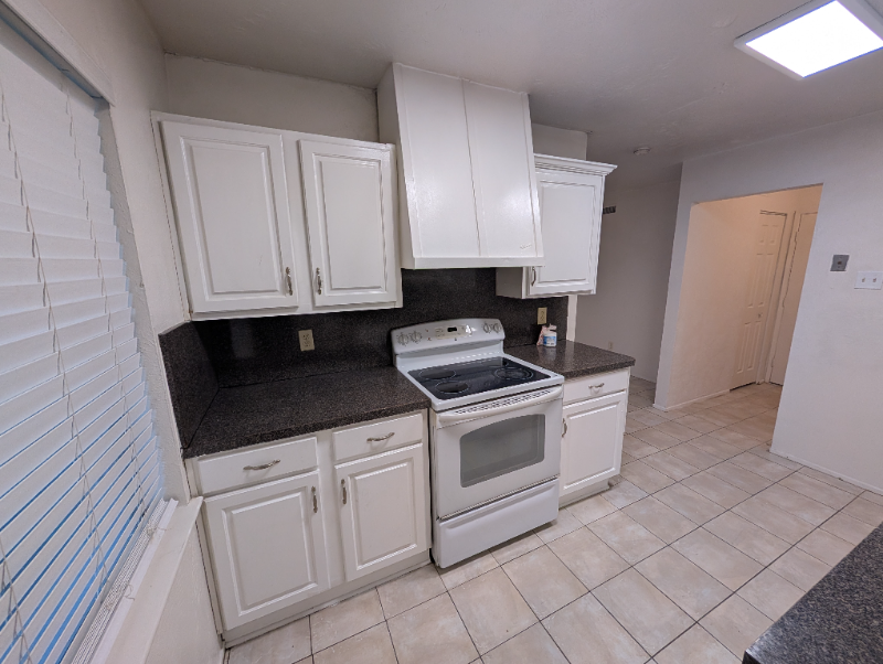 144 N Crestwood Blvd - Photo 6 of 20