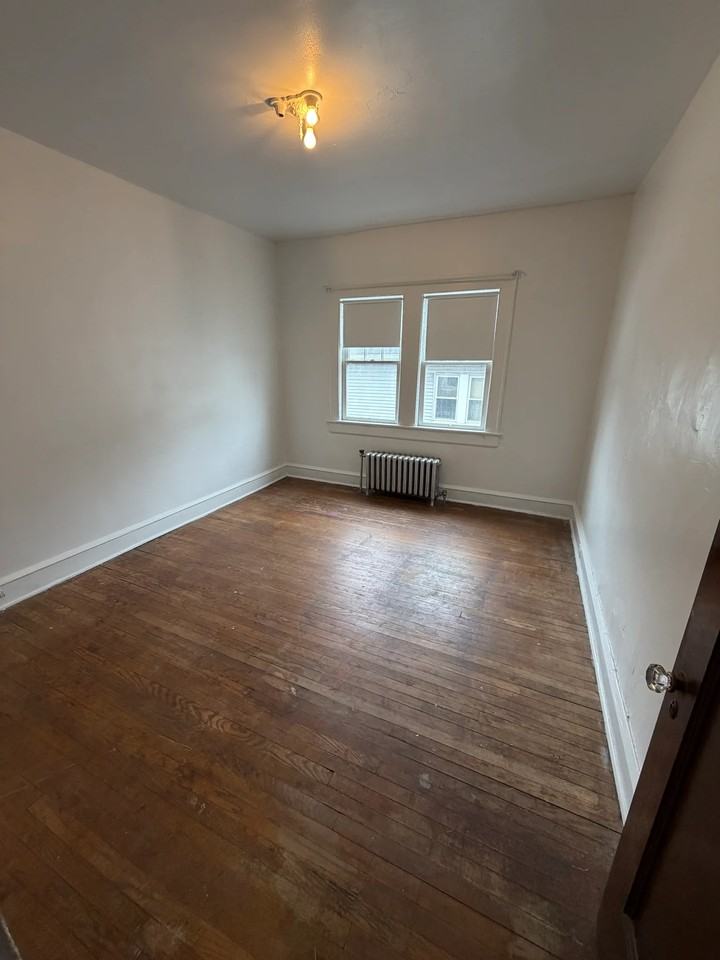 517 Miles St #2 - Photo 5 of 18