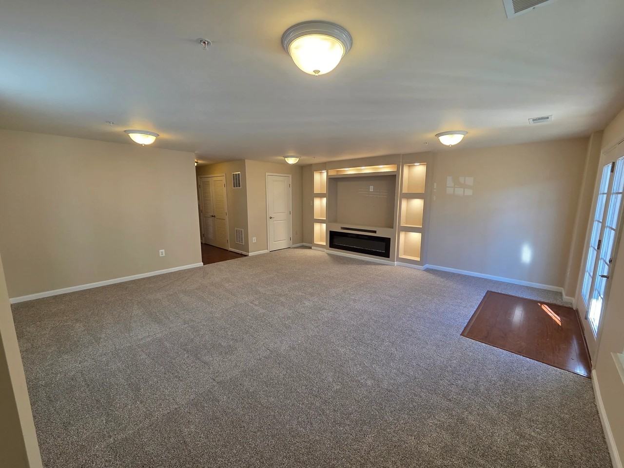 5435 Doubleday Ln - Photo 4 of 20