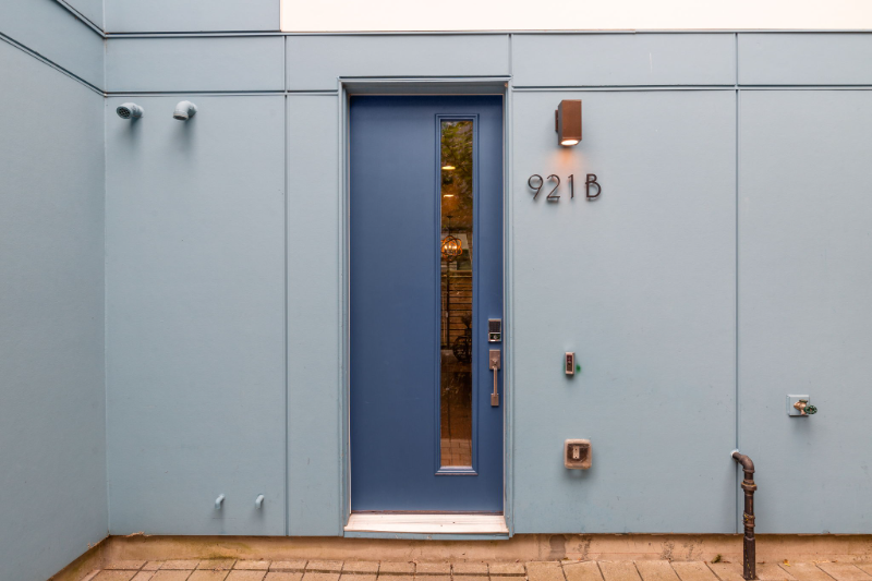 921 10th Ave E #B - Photo 5 of 20