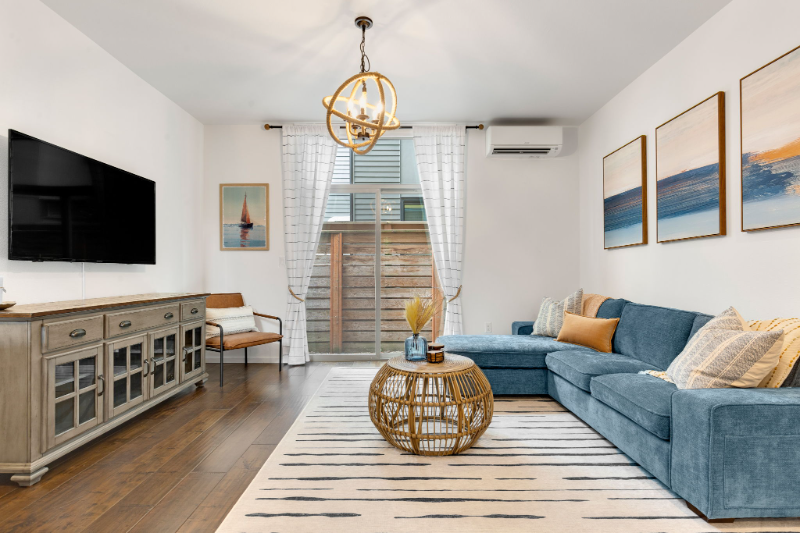 921 10th Ave E #B - Photo 6 of 20