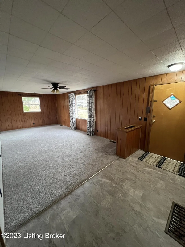 740 Chandler Ave - Photo 3 of 6