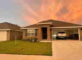featured image of 4611 Reveille Way