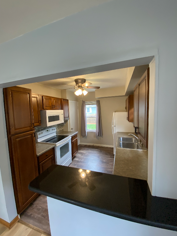 121 Belleview Ave - Photo 4 of 18