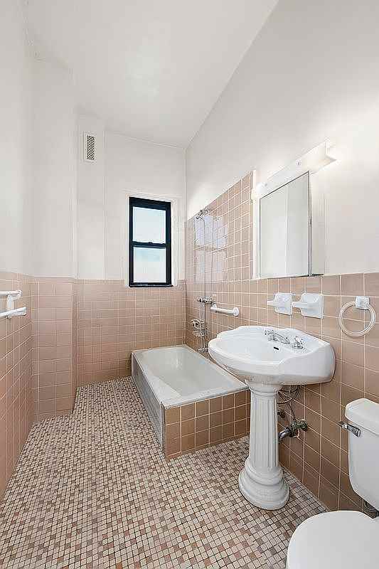 140 W 69th St #98 - Photo 6 of 11