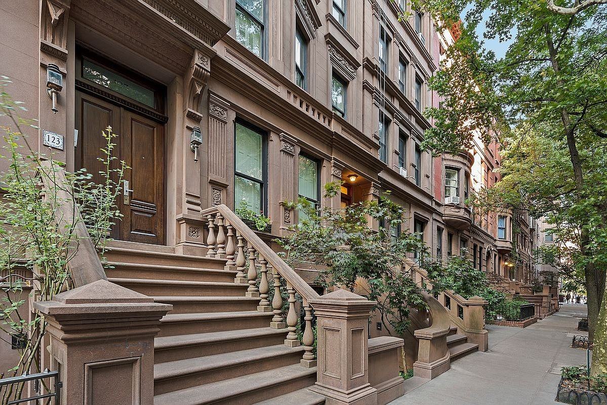 140 W 69th St #98 - Photo 7 of 11