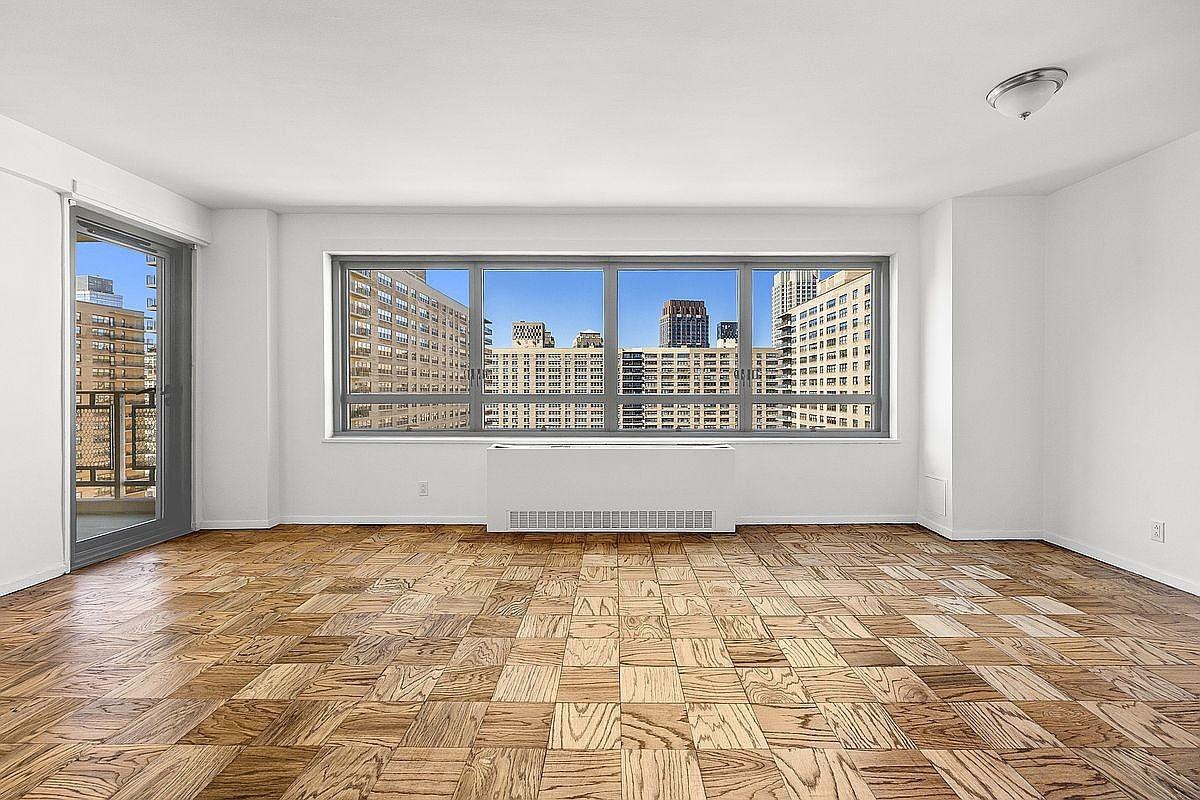 170 W End Ave #23E - Photo 2 of 11