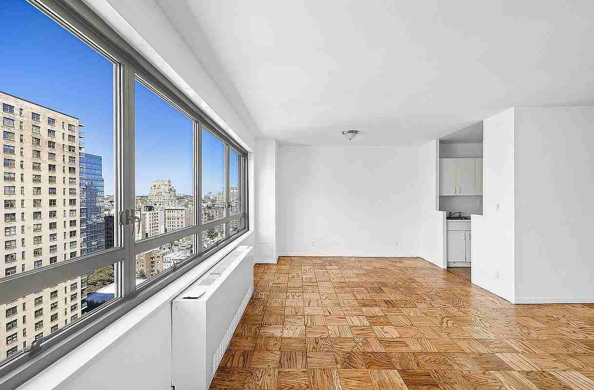 170 W End Ave #23E - Photo 4 of 11