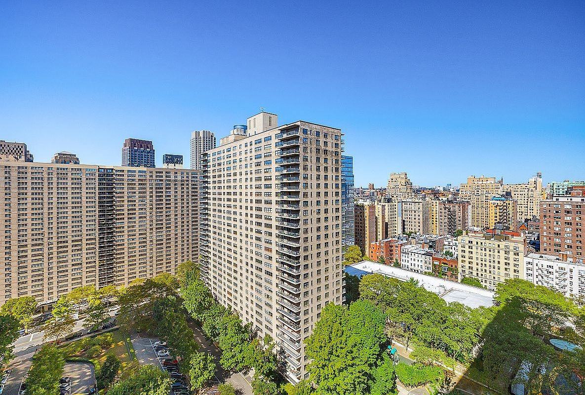 170 W End Ave #23E - Photo 5 of 11