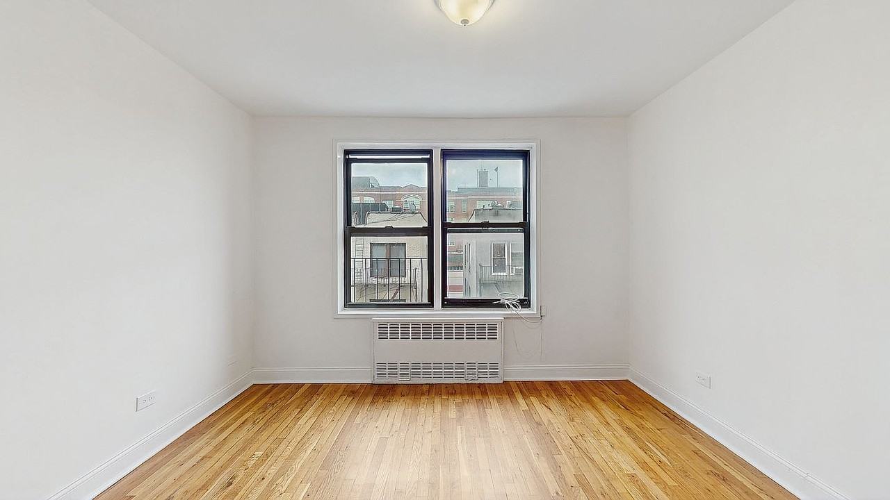 282 E 35th St #4W - Photo 5 of 10