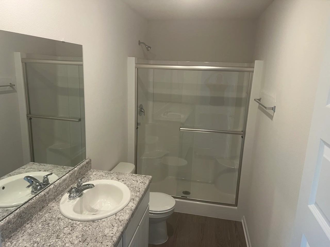 2113 Brookridge Cir - Photo 2 of 5