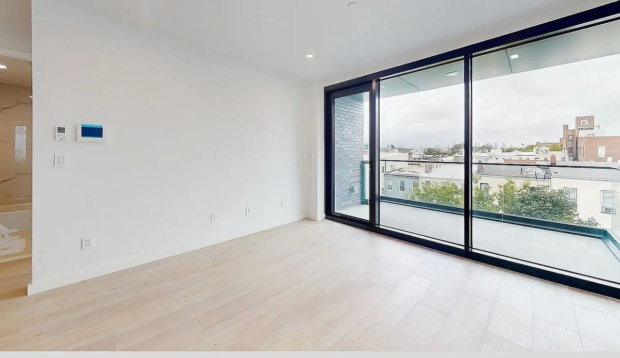 355 53rd St #4B - Photo 5 of 7