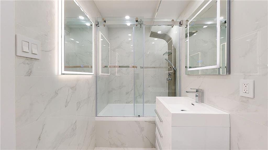 1311 Brightwater Ave #16E - Photo 4 of 11