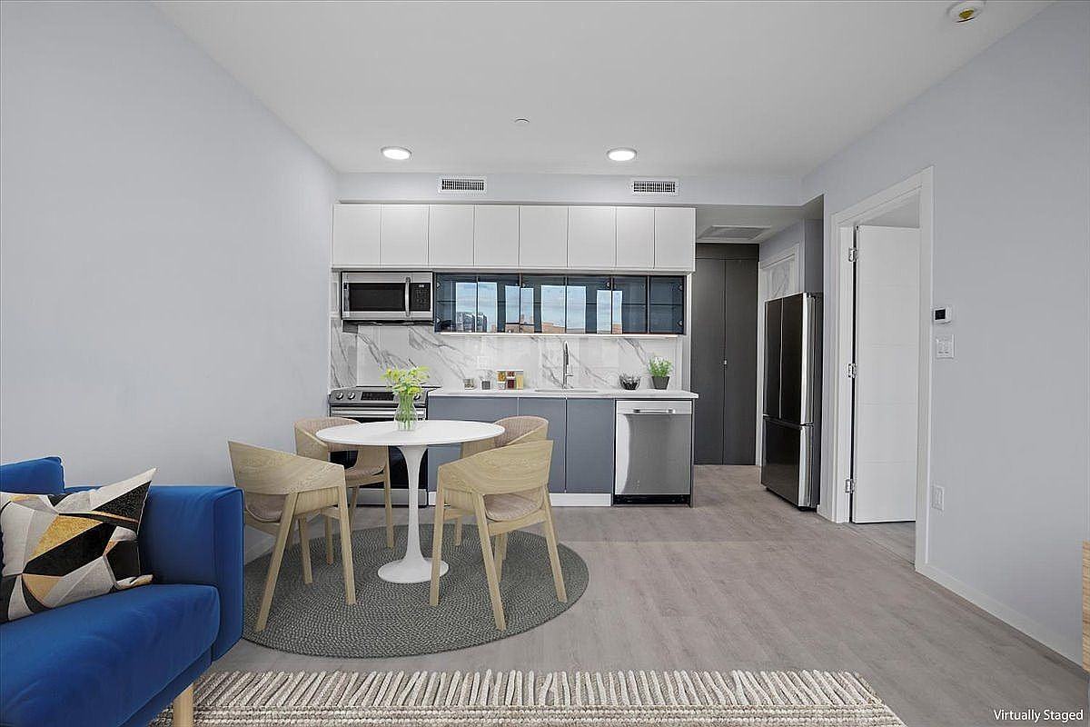 2652 E 18th St #2C - Photo 2 of 14