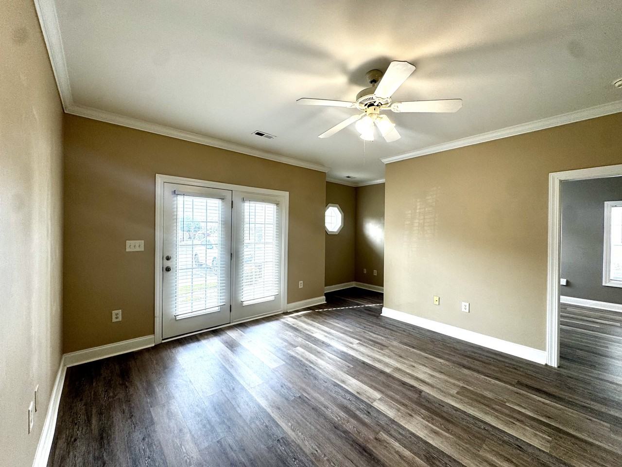 2037 Silvercrest Dr #B - Photo 3 of 22