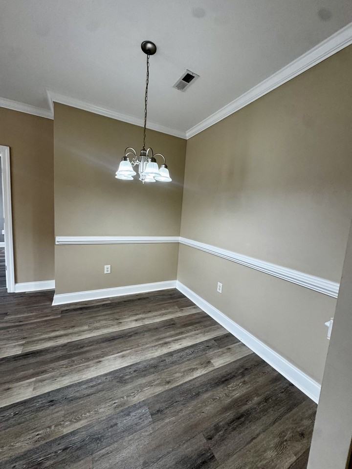 2037 Silvercrest Dr #B - Photo 5 of 22