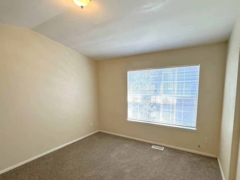 11808 E Kepner Dr - Photo 6 of 12