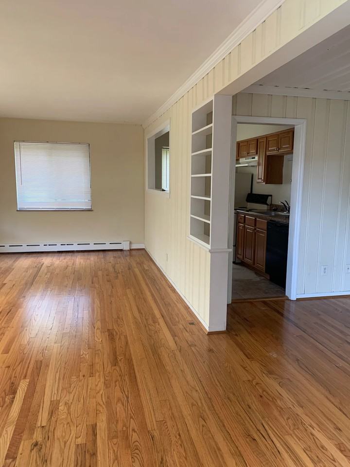 1614 Beacon St #8 - Photo 4 of 17