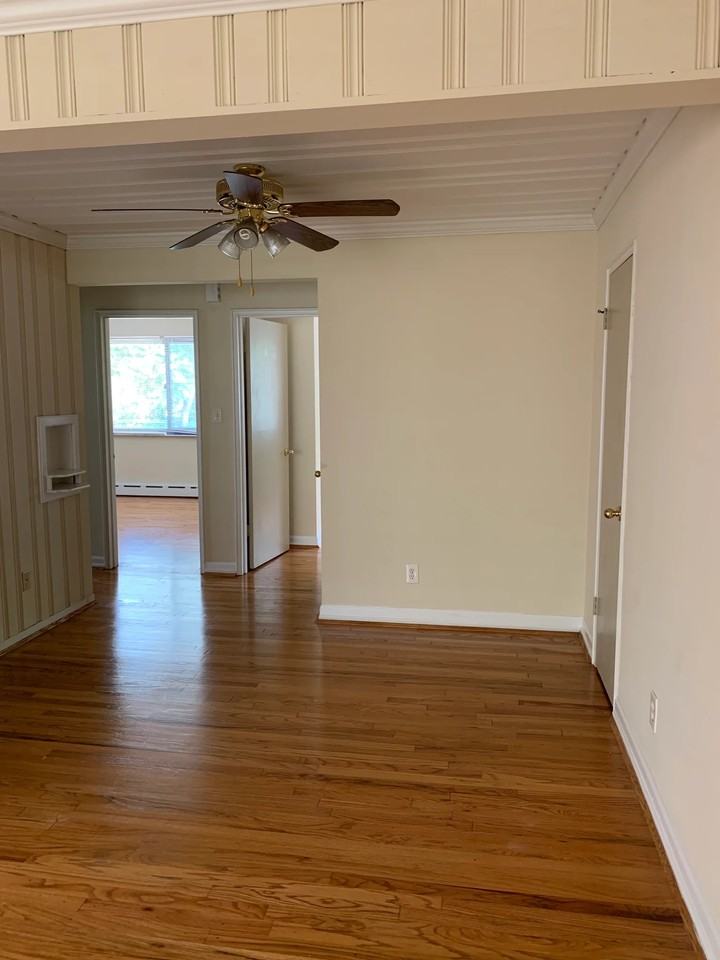 1614 Beacon St #8 - Photo 6 of 17