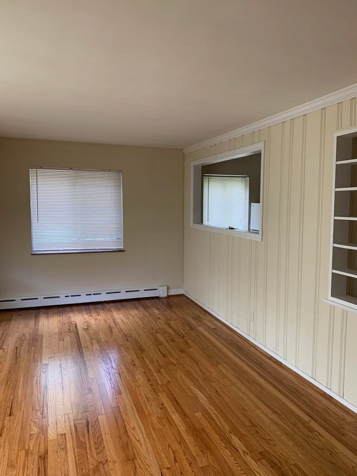 1614 Beacon St #8 - Photo 7 of 17