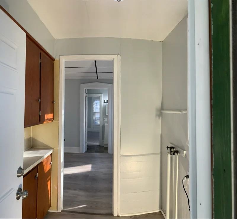 131 Caledonia St - Photo 2 of 8
