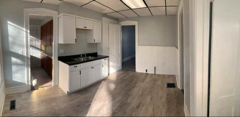 131 Caledonia St - Photo 3 of 8