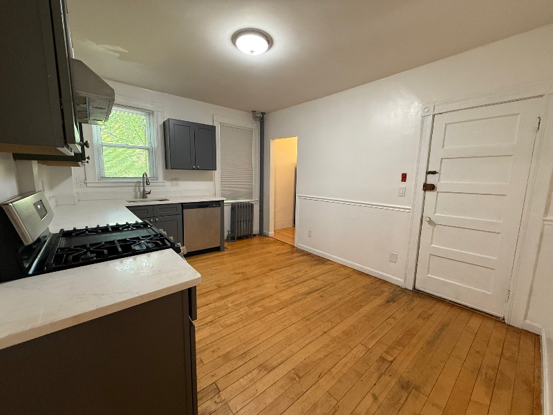 28 Pinedale Rd #1 - Photo 7 of 19