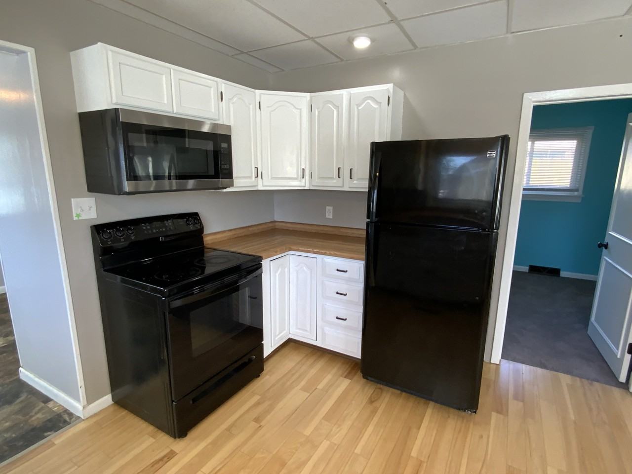 3820 E 6th St - Photo 6 of 17