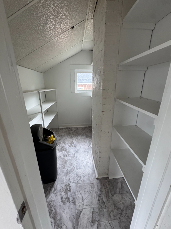 509 10th St #C - Photo 2 of 7