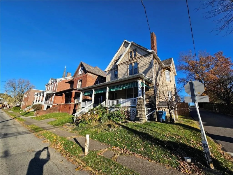 19 Eagle St - Photo 2 of 18