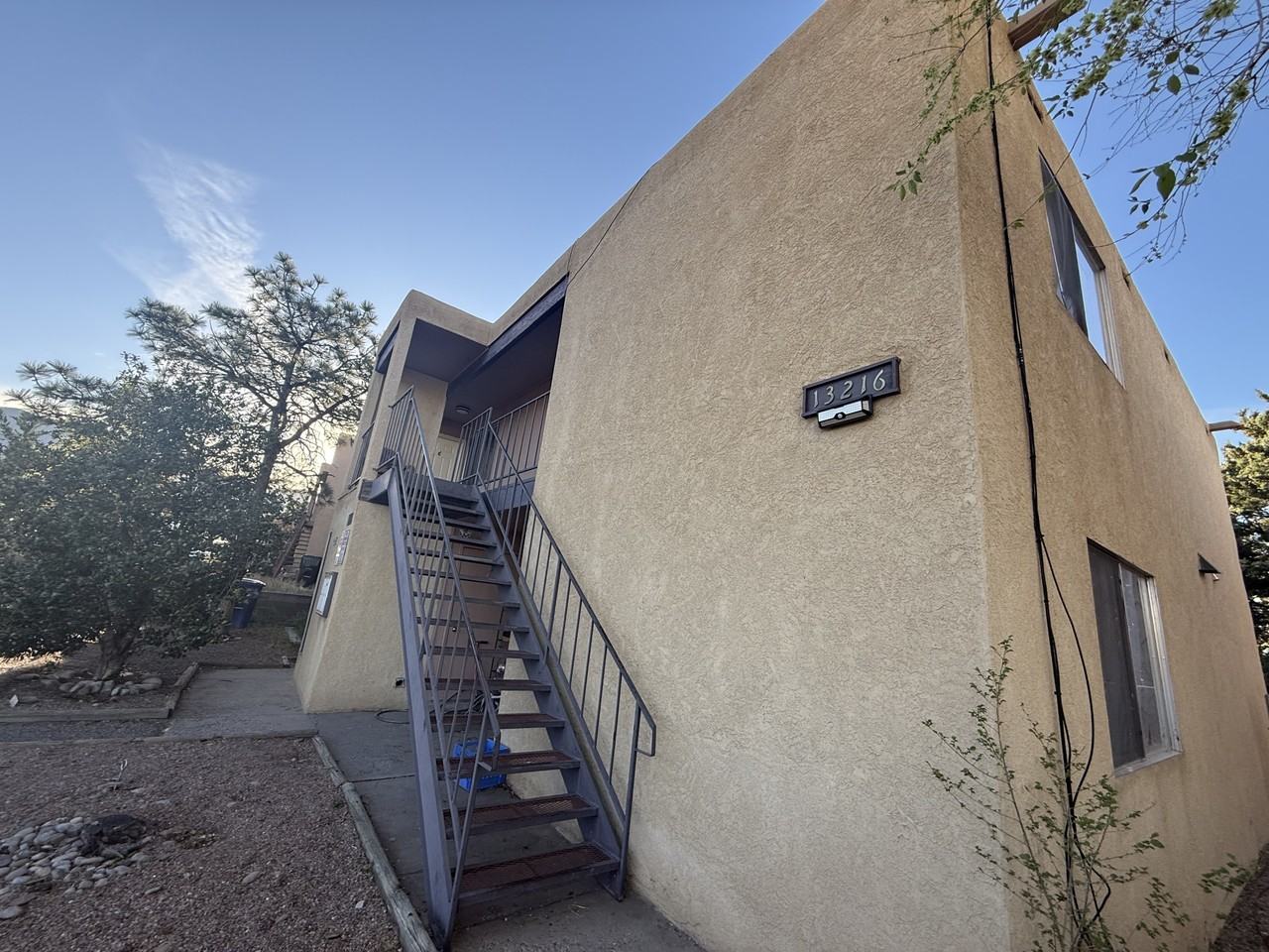 13216 Mountain Rd Ne - Photo 2 of 23