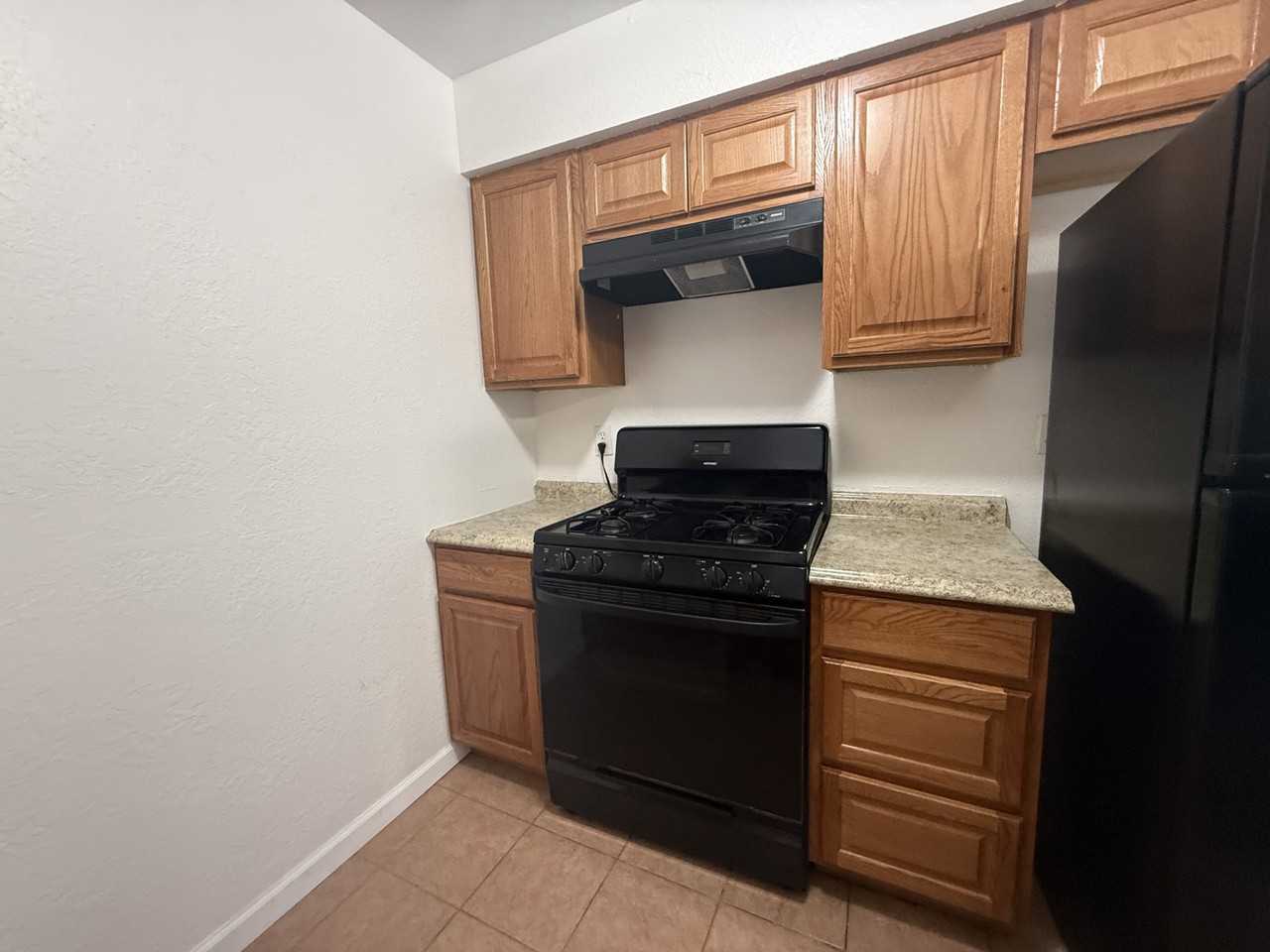 13216 Mountain Rd Ne - Photo 2 of 23
