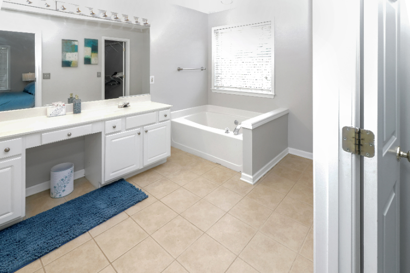 4030 Ridgefair Dr - Photo 4 of 38