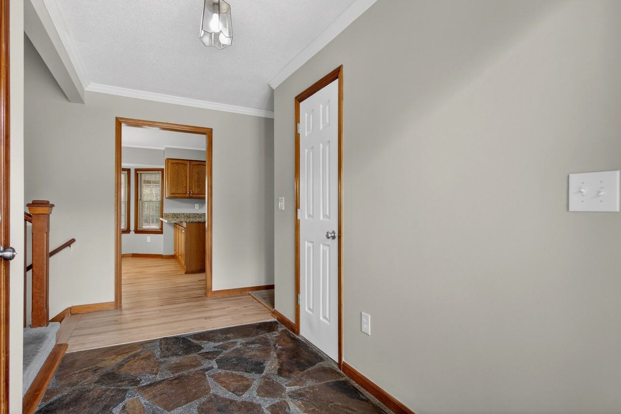 106 Travelers Rest Blvd - Photo 5 of 28