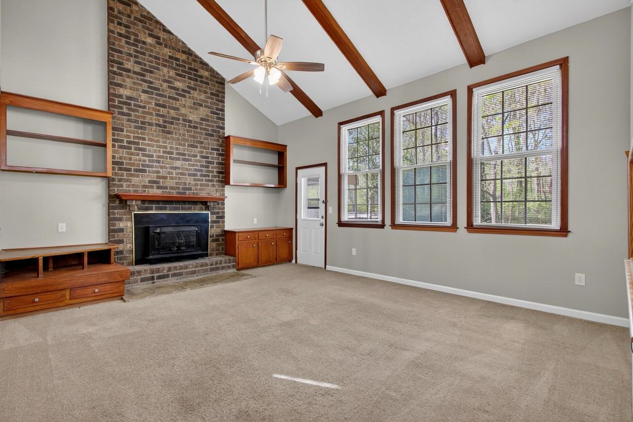 106 Travelers Rest Blvd - Photo 6 of 28